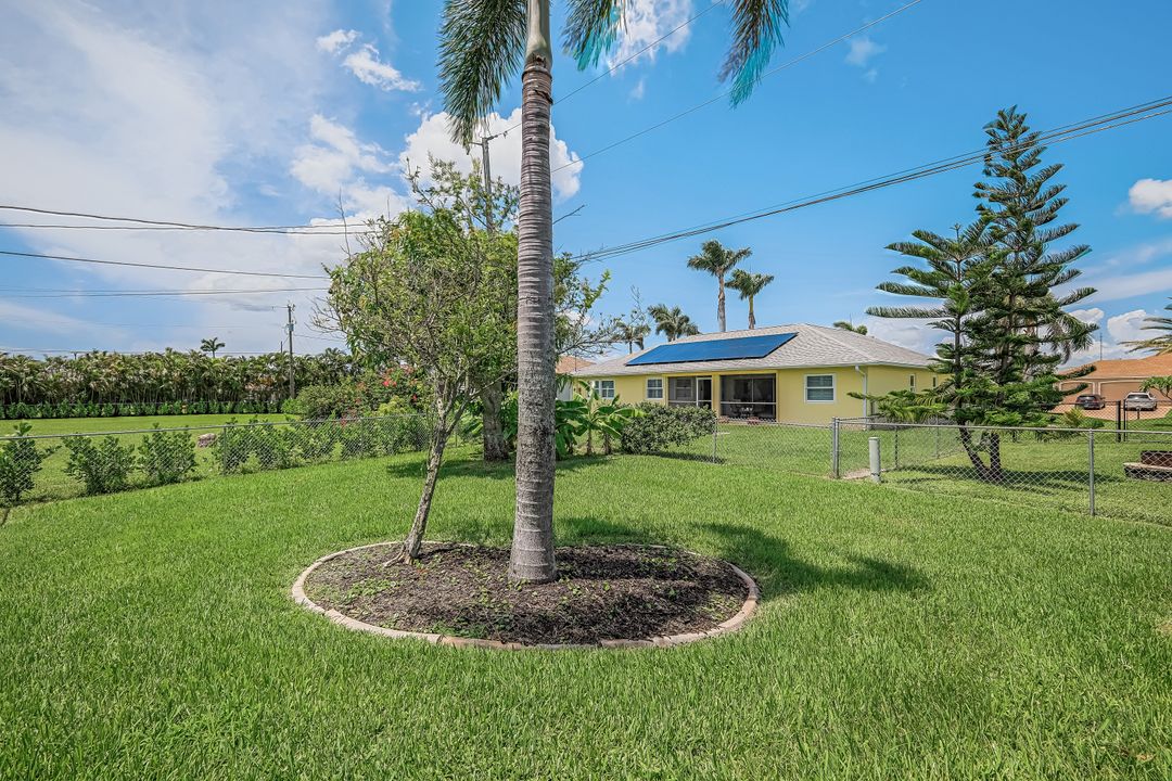 1933 SW 38th St, Cape Coral, FL 33914