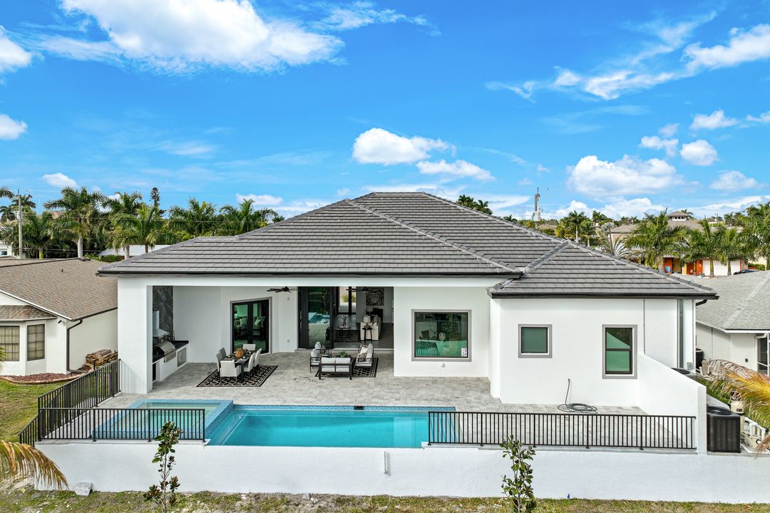 5333 Majestic Ct, Cape Coral, FL 33904