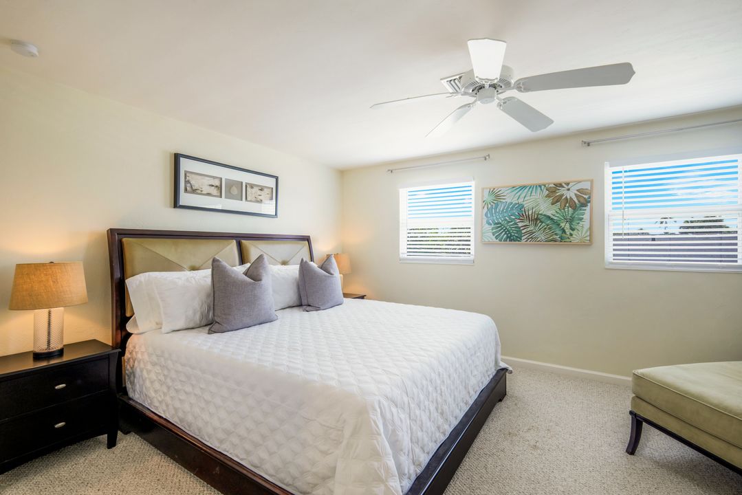 517 94th Ave N, Naples, FL 34108