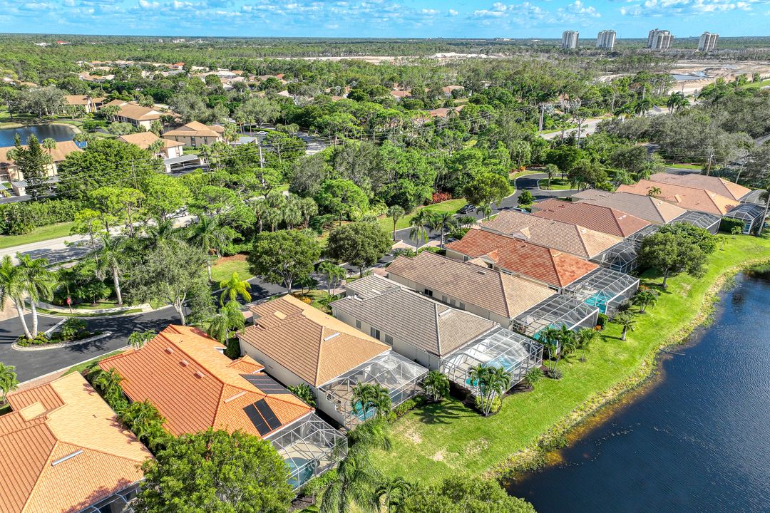 463 Tullamore Ln, Naples, FL 34110