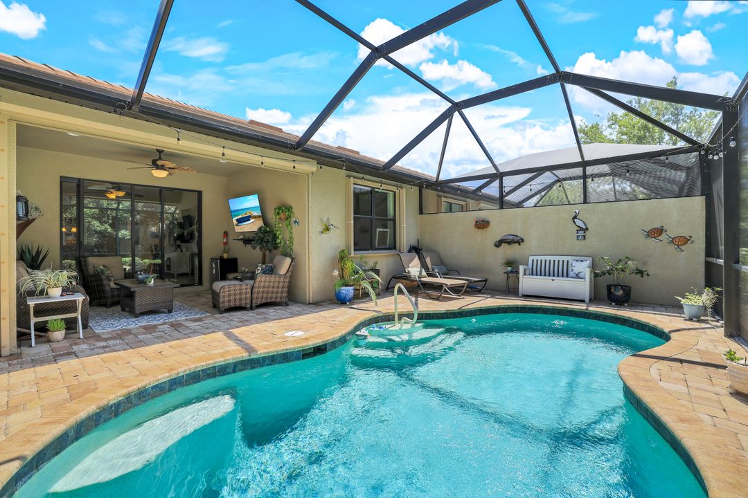 7113 Live Oak Dr, Naples, FL 34114