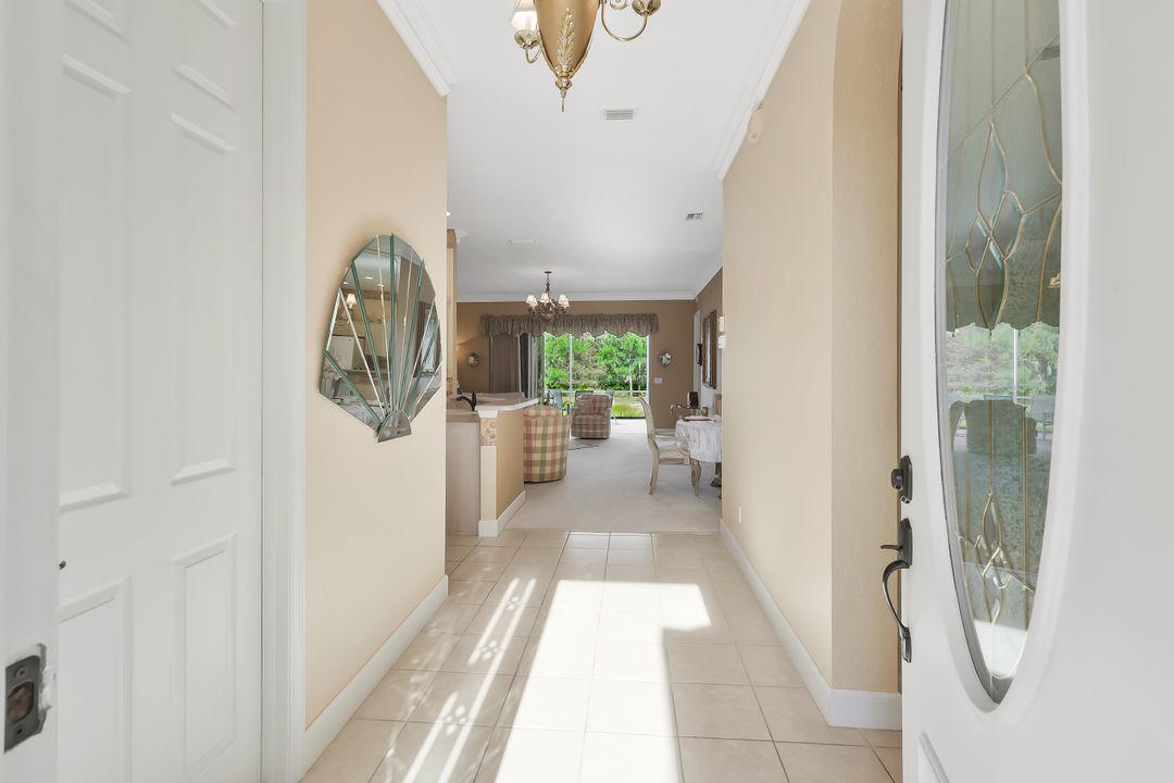 5852 Northridge Dr, Naples, FL 34110