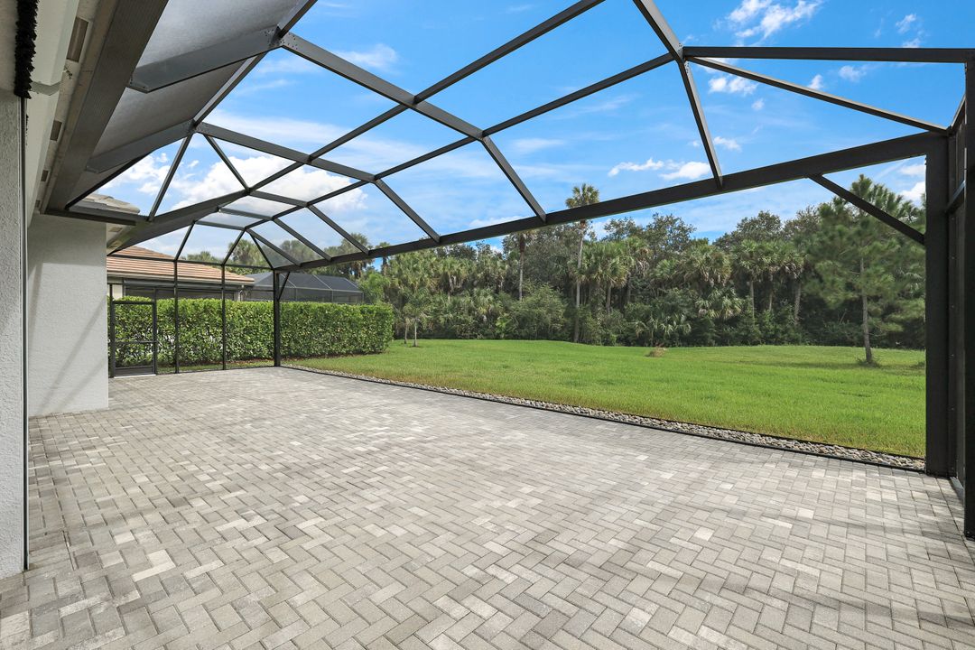 11698 Jasper Ct, Naples, FL 34120