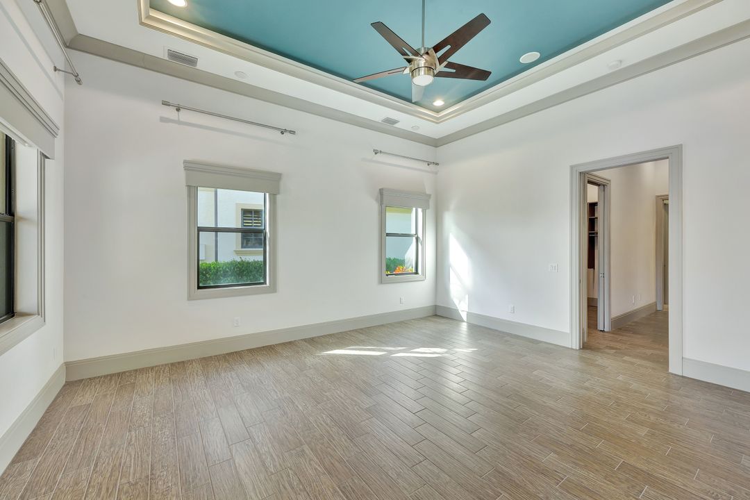 5817 Harbour Cir, Cape Coral, FL 33914