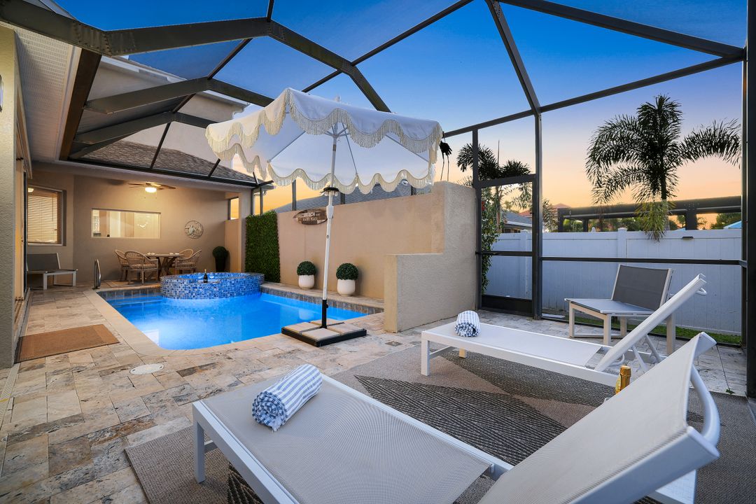 531 105th Ave N, Naples, FL 34108