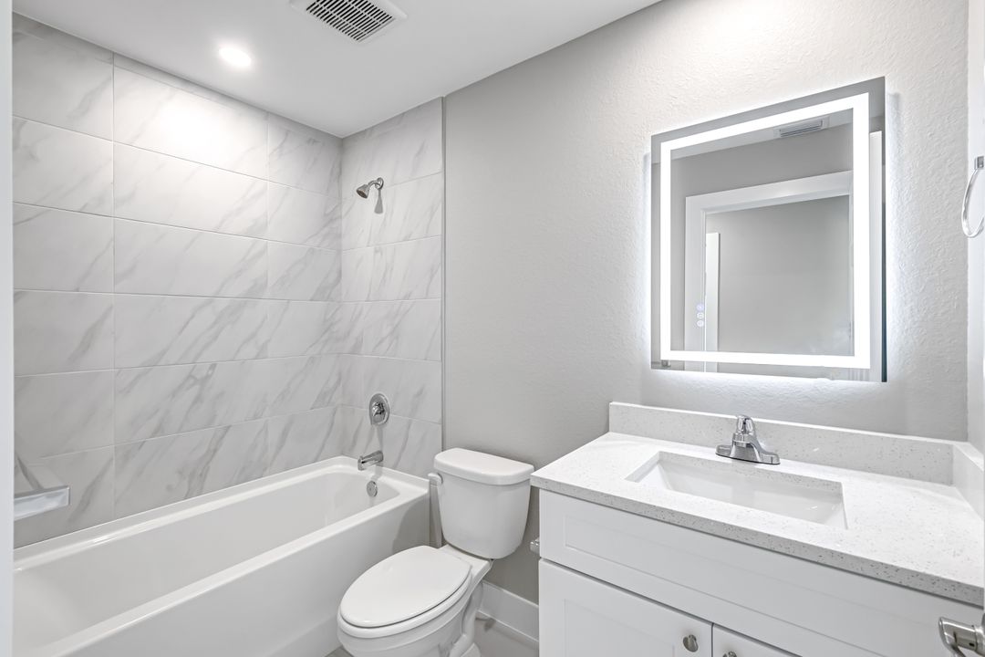 2921 NE 1st Ave, Cape Coral, FL 33909