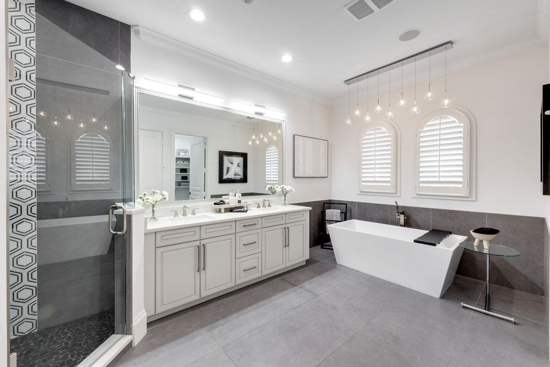 16653 Toscana Cir #704, Naples, FL 34110