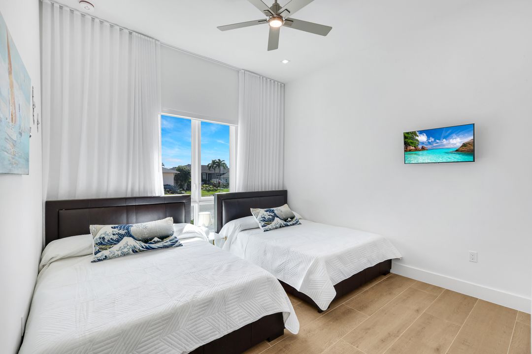 919 Juniper Ct, Marco Island, FL 34145