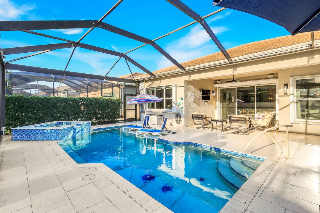 28560 Twain Dr, Bonita Springs, FL 34135