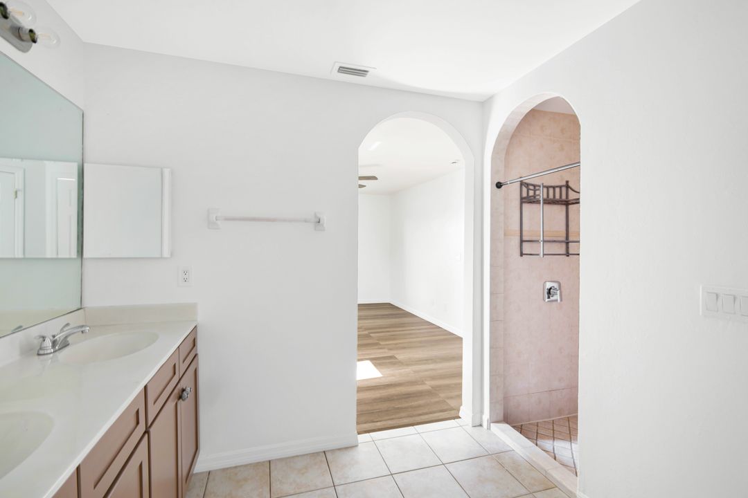 726 SW 12th St, Cape Coral, FL 33991