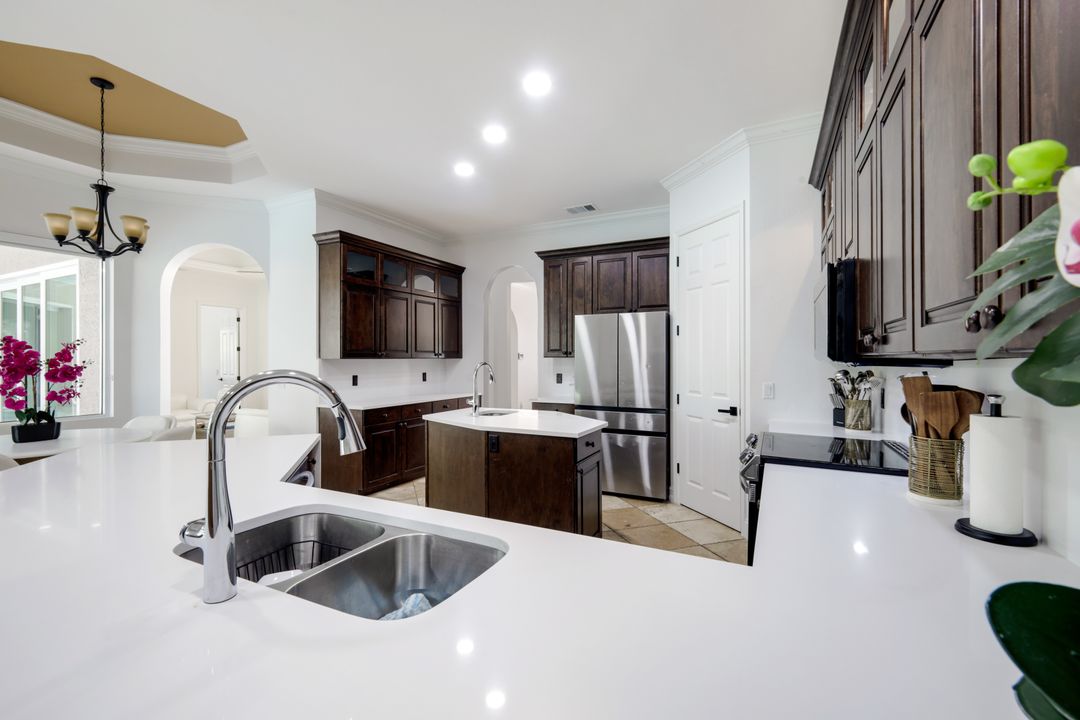 3223 4th Ave NE, Naples, FL 34120