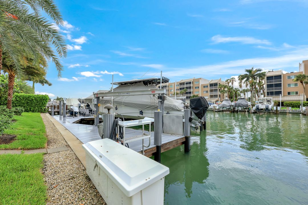 860 Partridge Ct, Marco Island, FL 34145