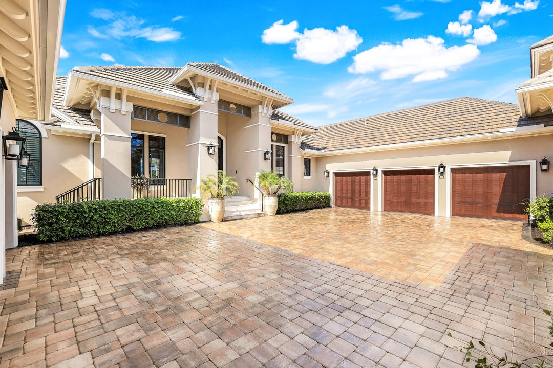 26180 Woodlyn Dr, Bonita Springs, FL 34134