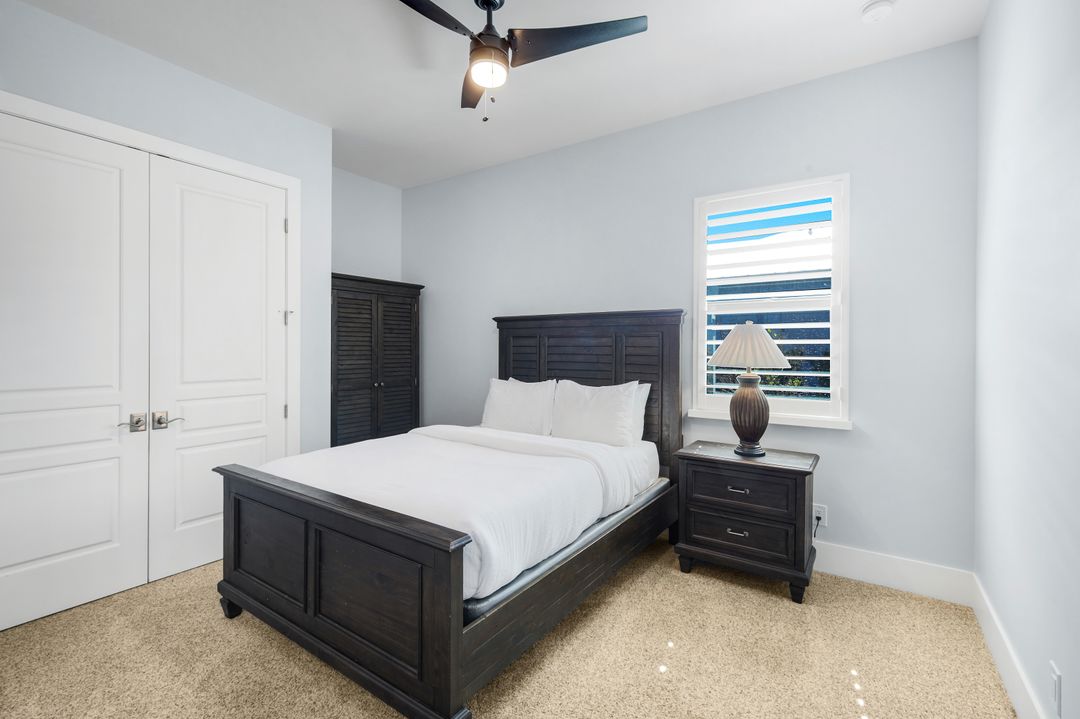 1218 SW 4th Pl, Cape Coral, FL 33991