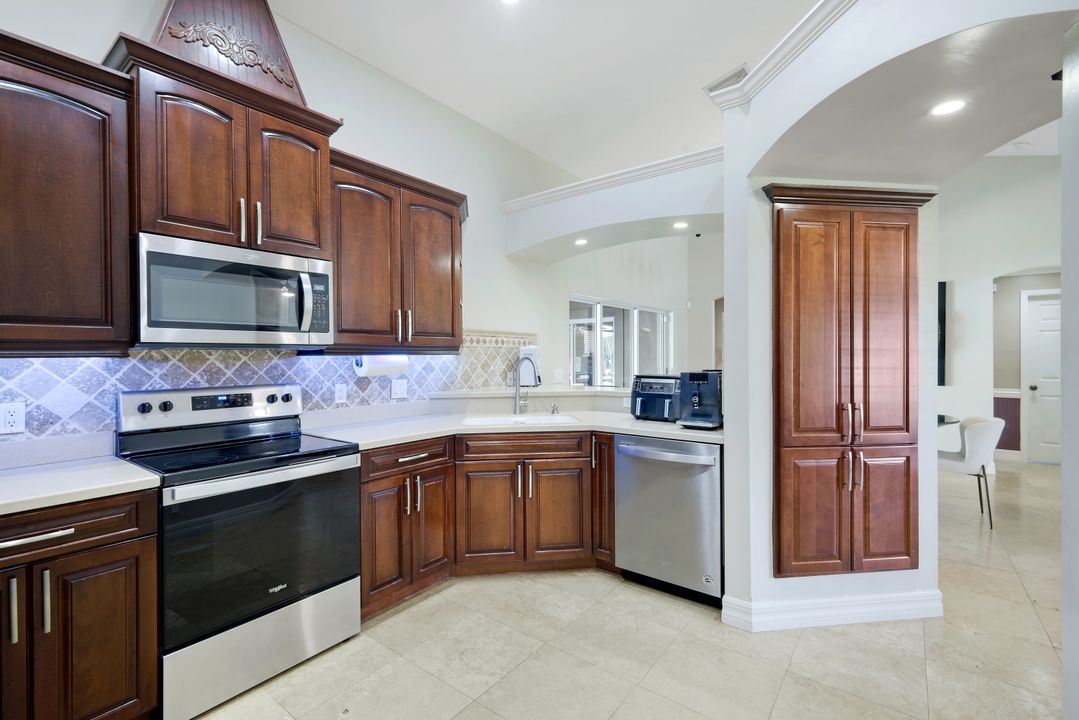 4312 SW 25th Pl, Cape Coral, FL 33914