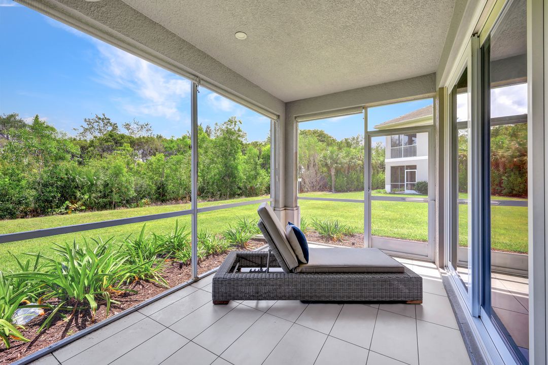 172 Indies Dr E #102, Naples, FL null