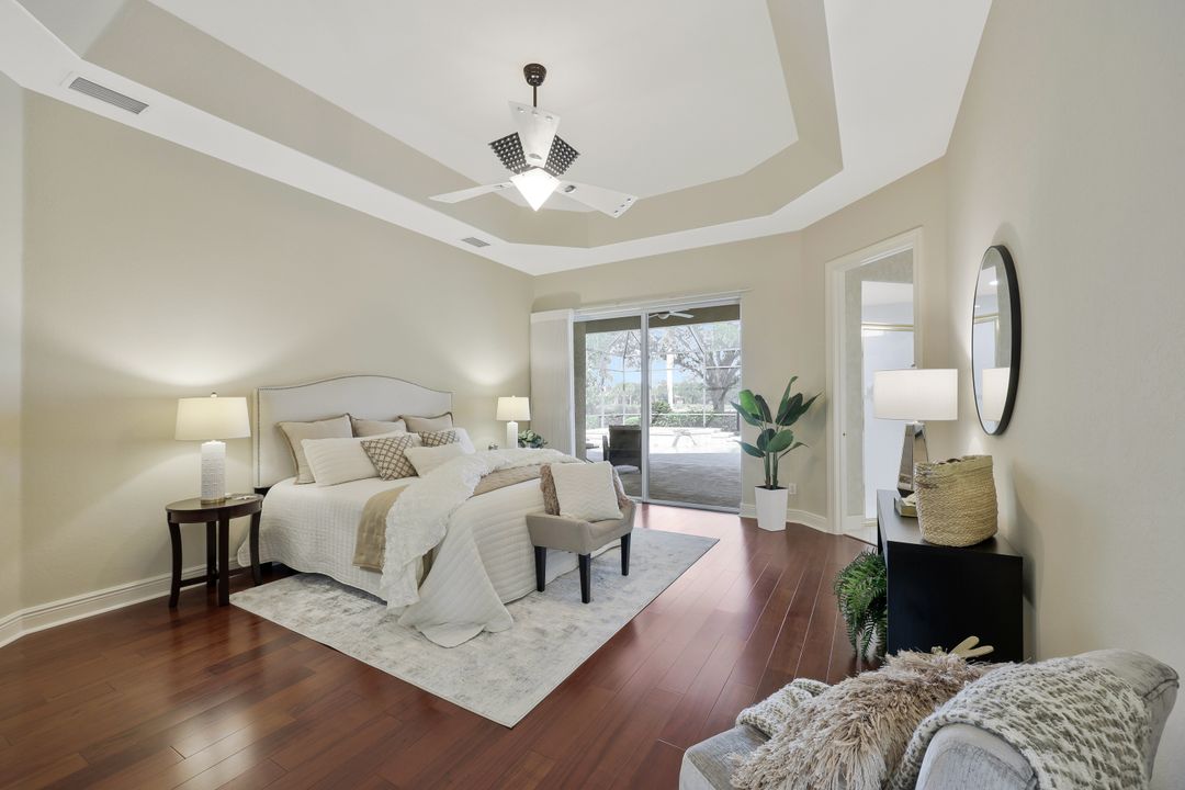 910 Villa Florenza Dr, Naples, FL 34119