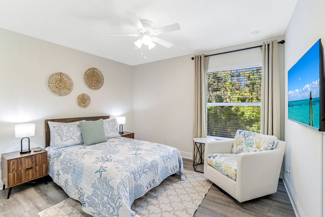 2955 Pine Tree Dr, Naples, FL 34112