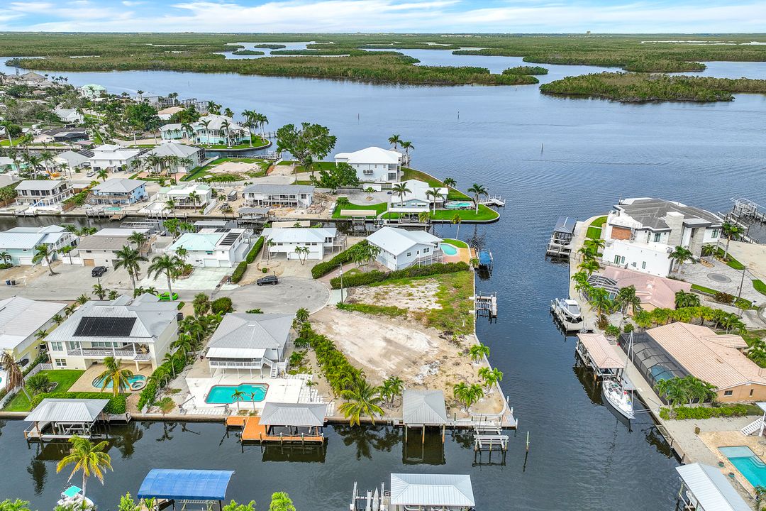 20 Avenida Carita, Fort Myers Beach, FL 33931