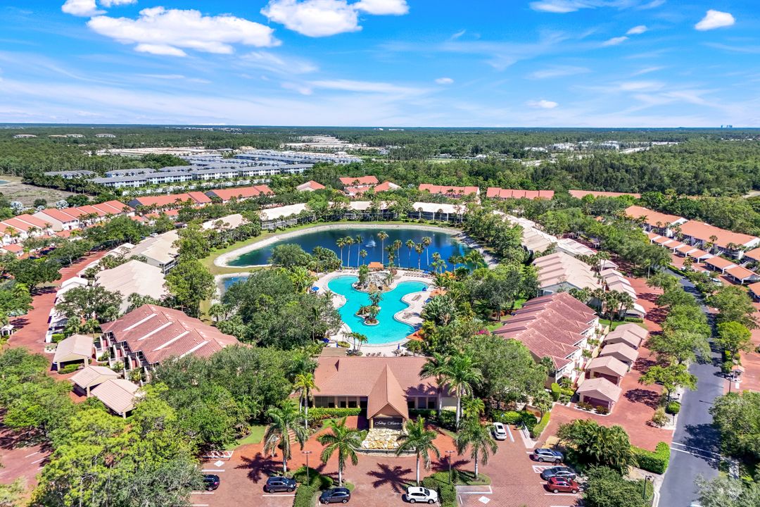 2365 Hidden Lake Dr #9, Naples, FL 34112