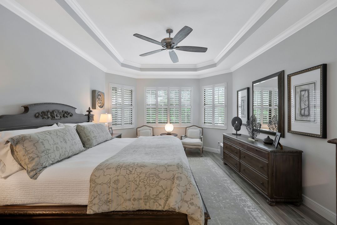 10082 Palazzo Dr, Naples, FL 34119