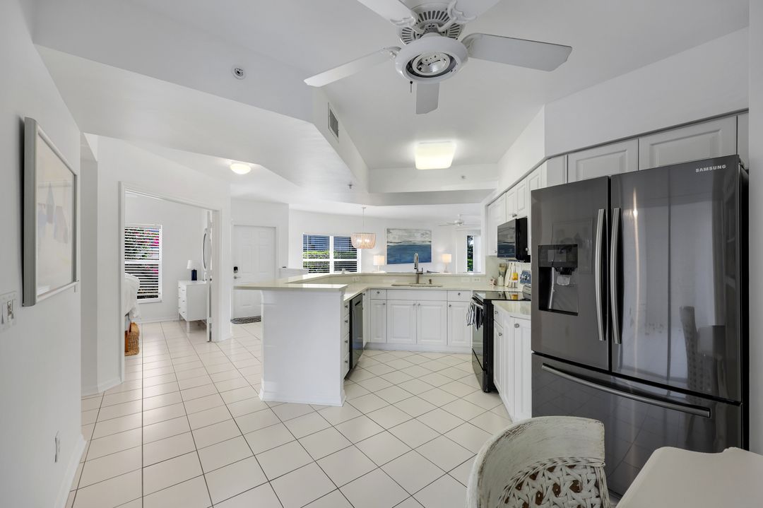 5045 Cedar Springs Dr #101, Naples, FL 34110