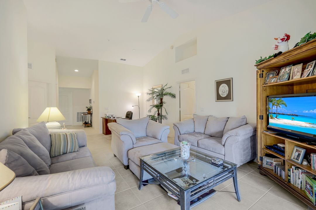 3425 Laurelgreens Ln S #203, Naples, FL 34119