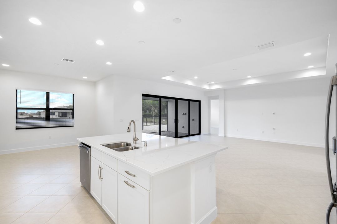 3764 Finsbury Wy, Fort Myers, FL 33905