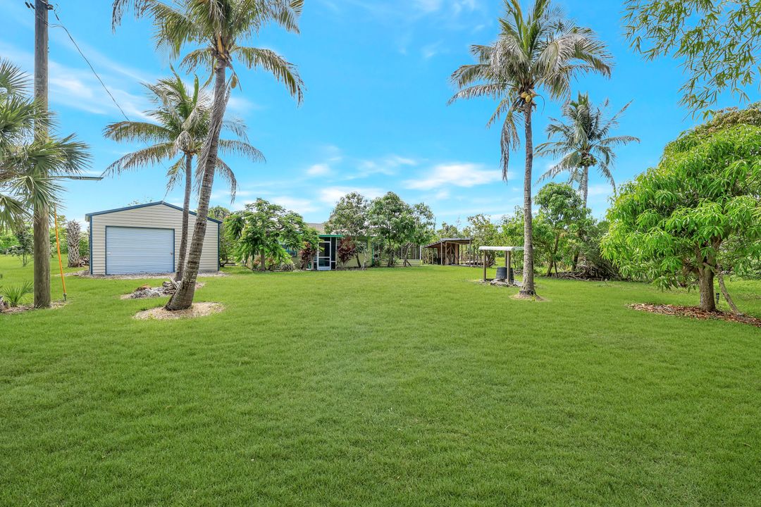 10464 Betsy Pkwy, Saint James City, FL 33956