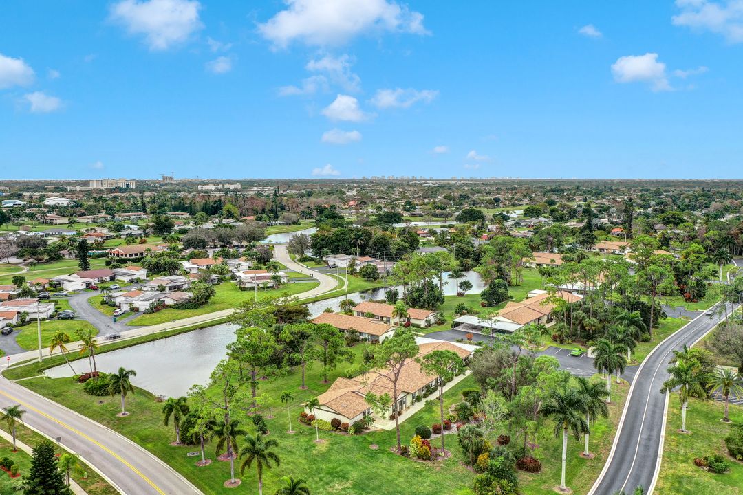 1004 Pine Isle Ln, Naples, FL 34112
