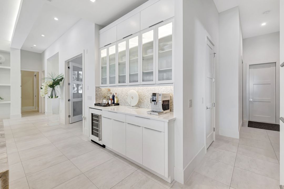 3124 Livorno Lane, Naples, FL 34110