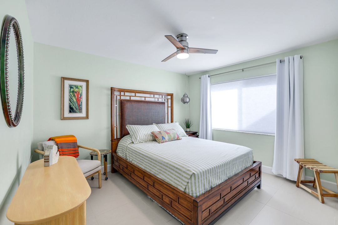 3569 Antarctic Cir, Naples, FL 34112