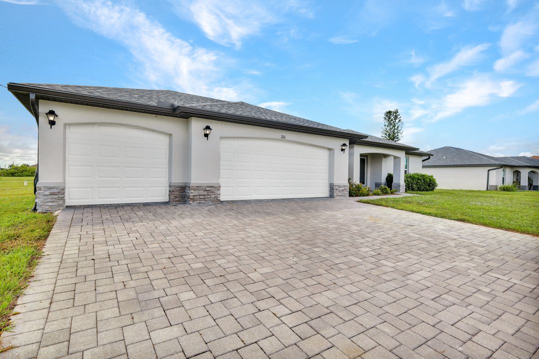 216 NW 9th Terrace, Cape Coral, FL 33993