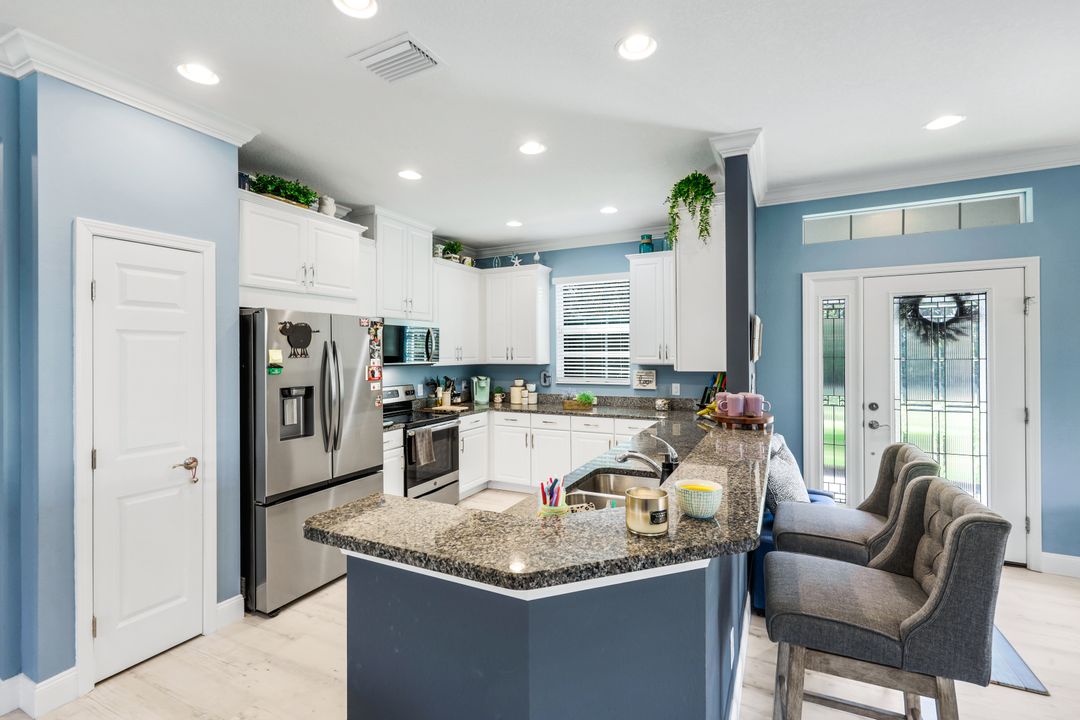 2655 Vareo Ct, Cape Coral, FL 33991