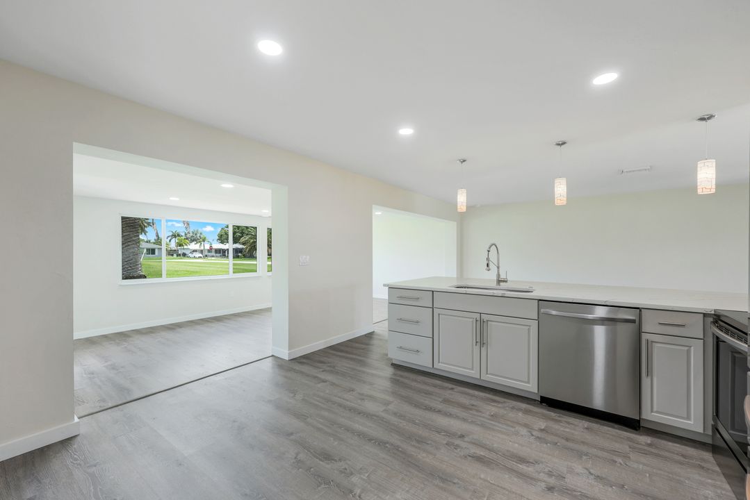 1202 SE 14th Terrace, Cape Coral, FL 33990