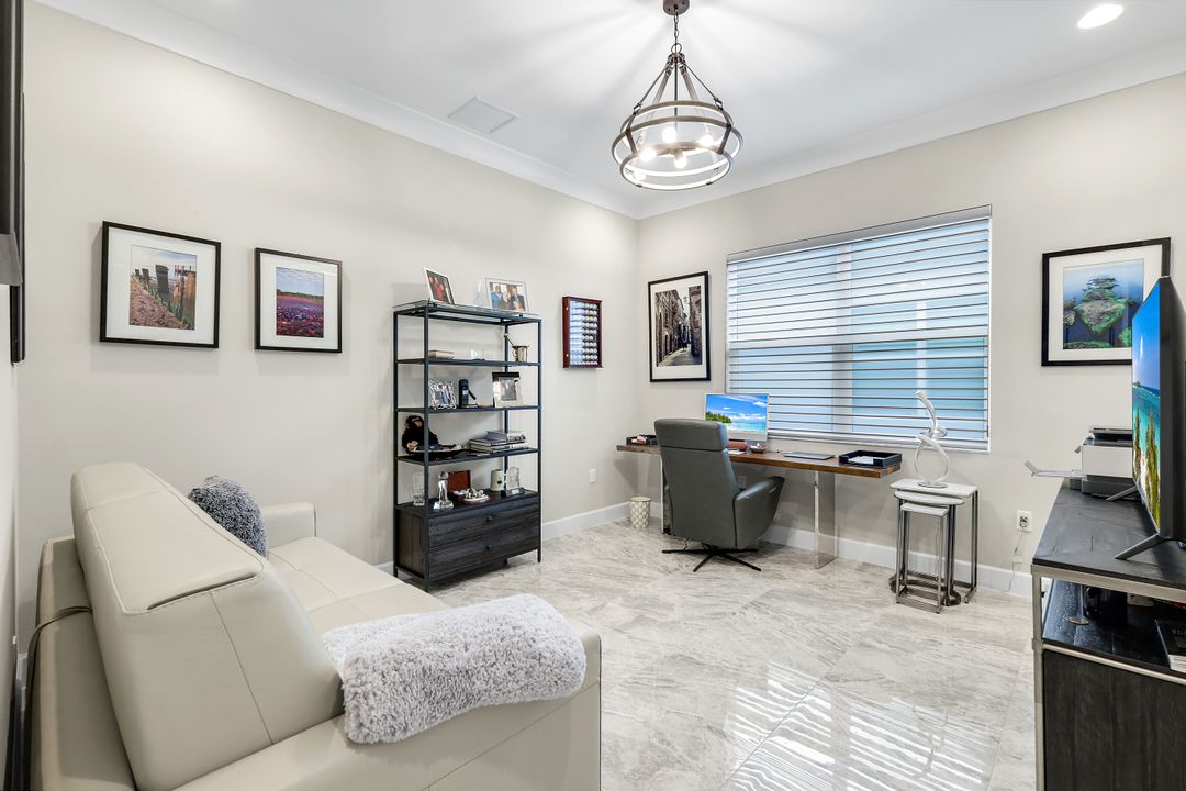 12033 Azalea Wy, Naples, FL 34120