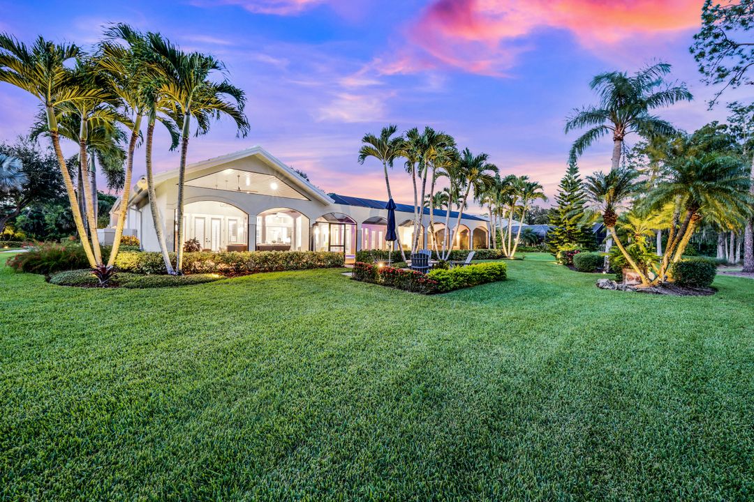 4624 Pond Apple Dr N, Naples, FL 34119