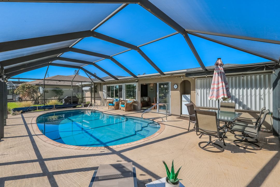 4305 SE 1st Ave, Cape Coral, FL 33904