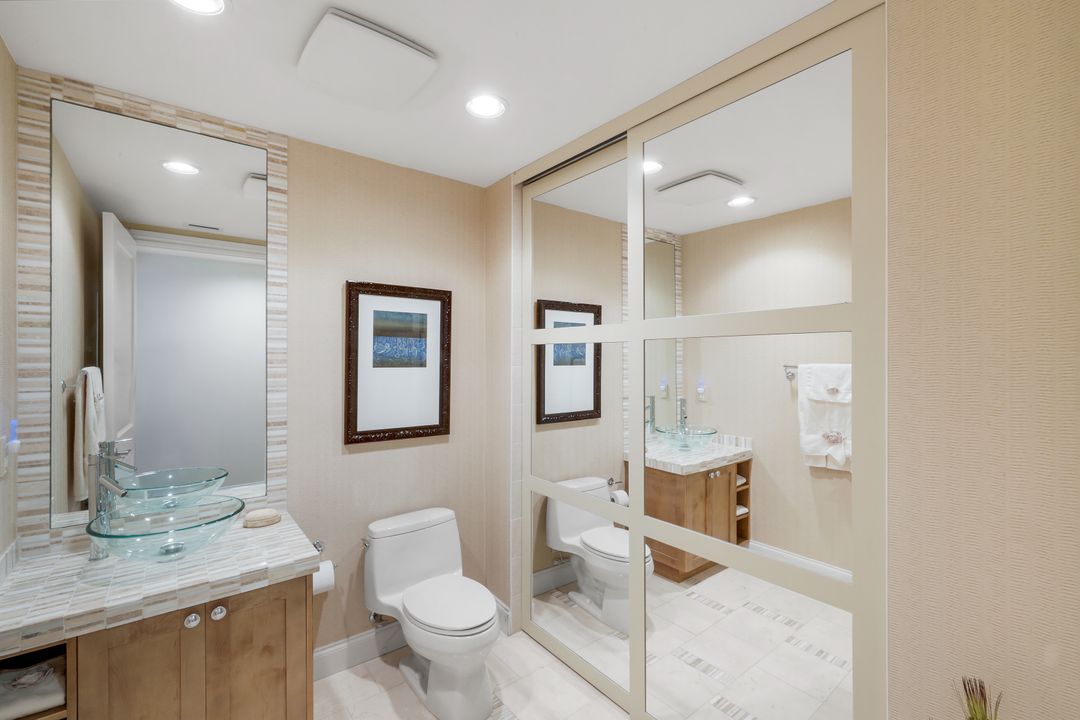 13675 Vanderbilt Dr #406, Naples, FL 34110