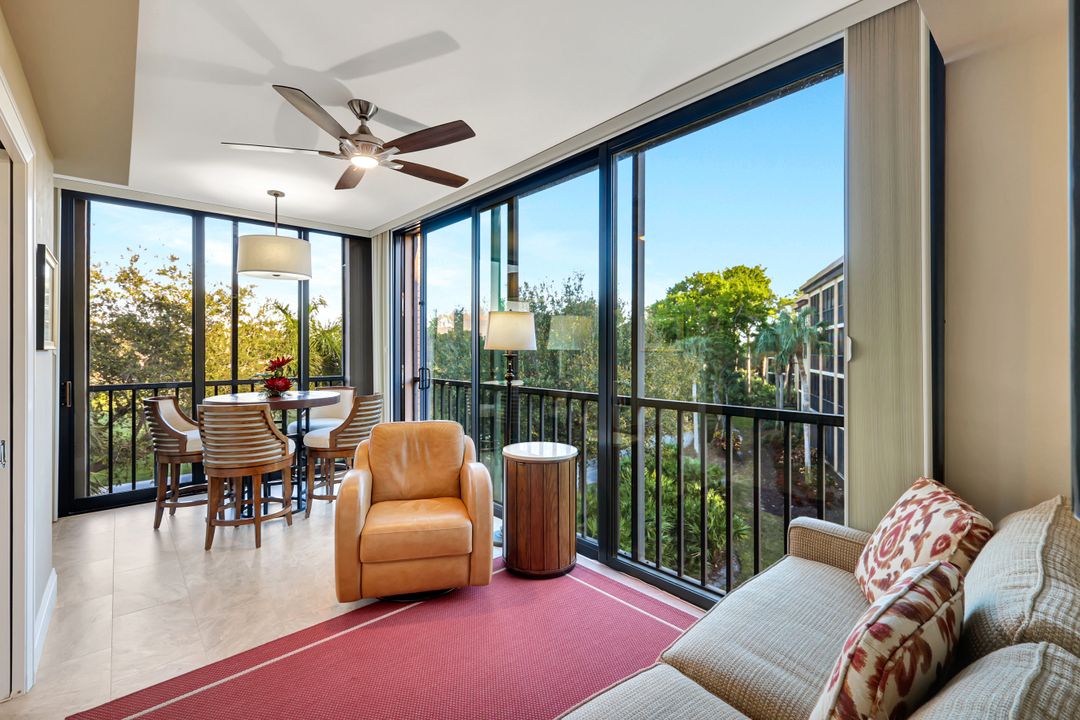 6820 Pelican Bay Blvd #133, Naples, FL 34108