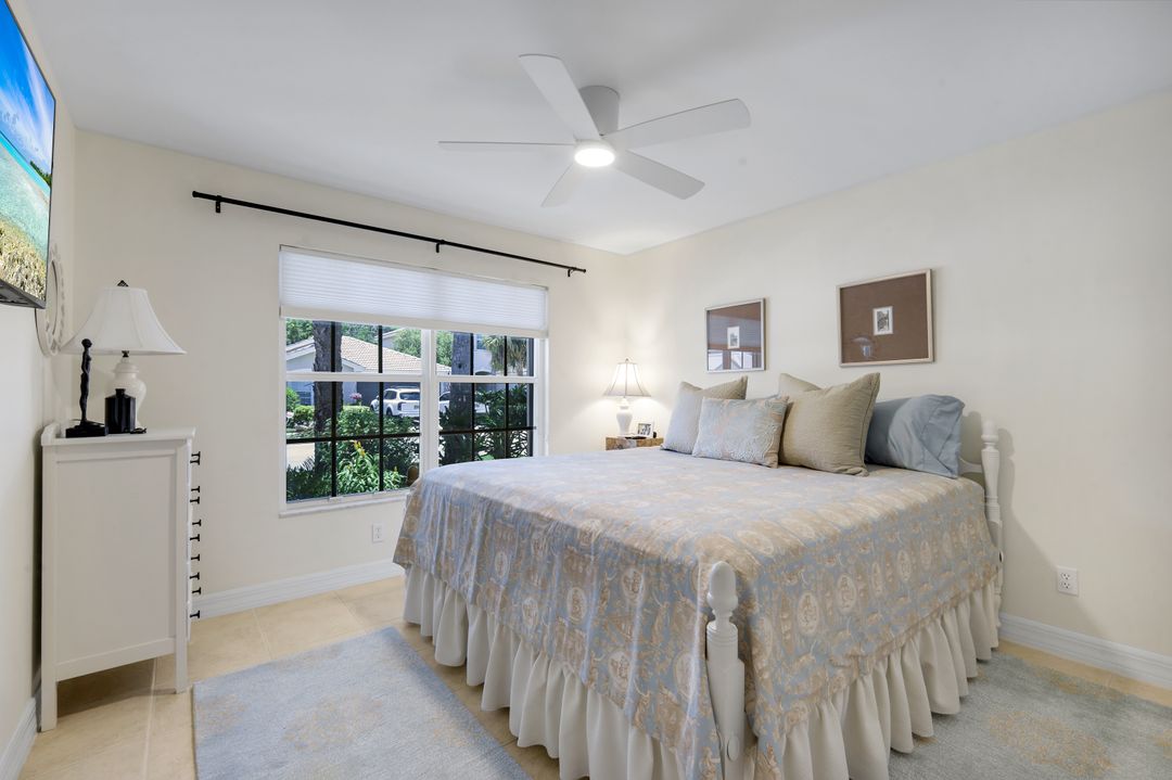 1654 Triangle Palm Terrace, Naples, FL 34119
