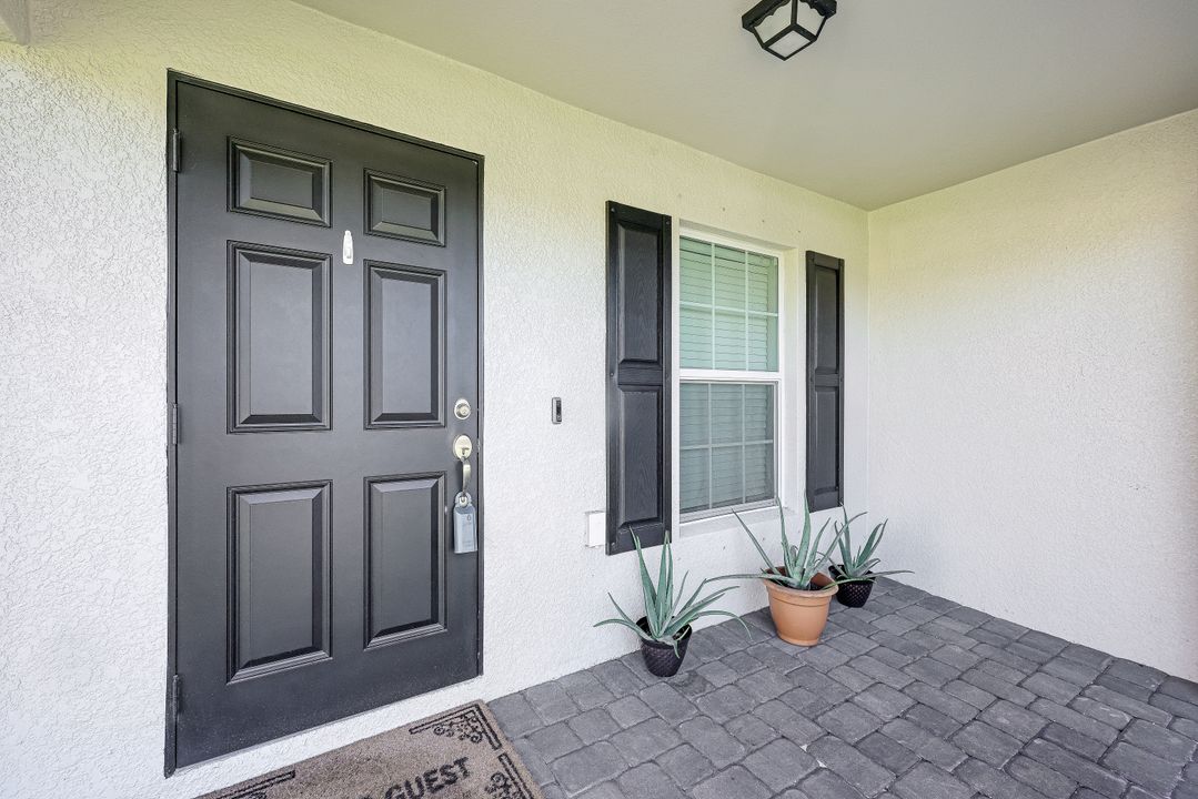 21 NW 23rd Terrace, Cape Coral, FL 33993