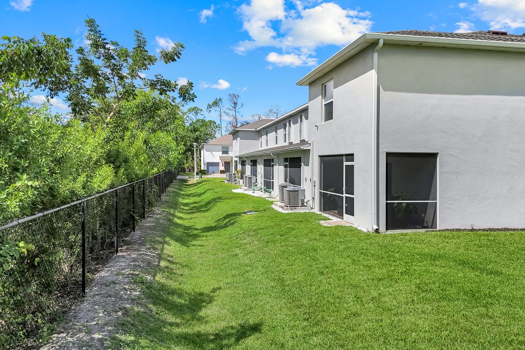 15171 Wildflower Cir, Naples, FL 34119