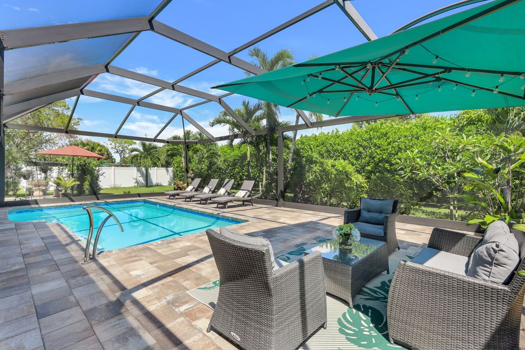 430 Cypress Way E, Naples, FL 34110