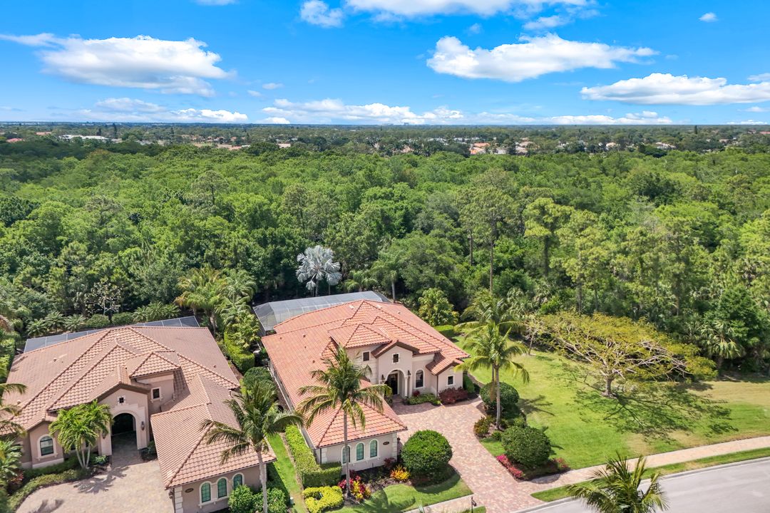 6477 Costa Cir, Naples, FL 34113