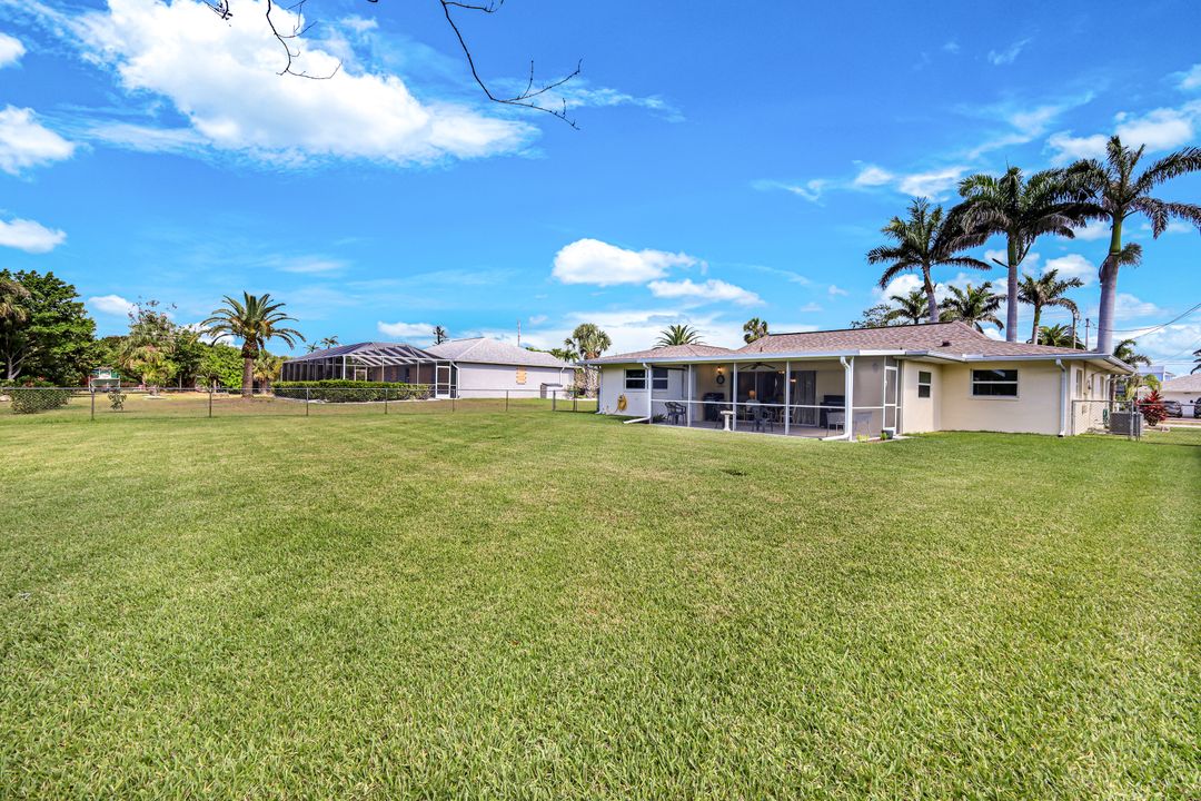 240 El Dorado Pkwy W, Cape Coral, FL 33914