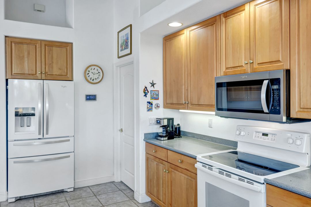 4315 SW 22nd Ct, Cape Coral, FL 33914