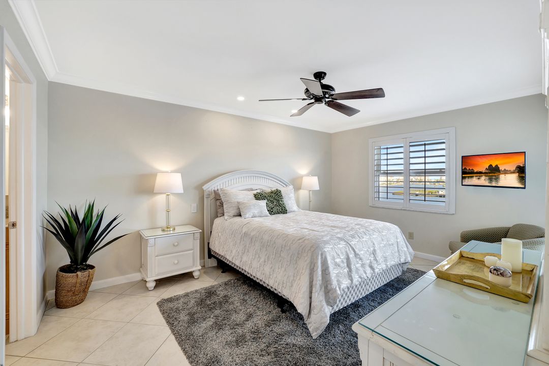 271 Southbay Dr #155, Naples, FL 34108