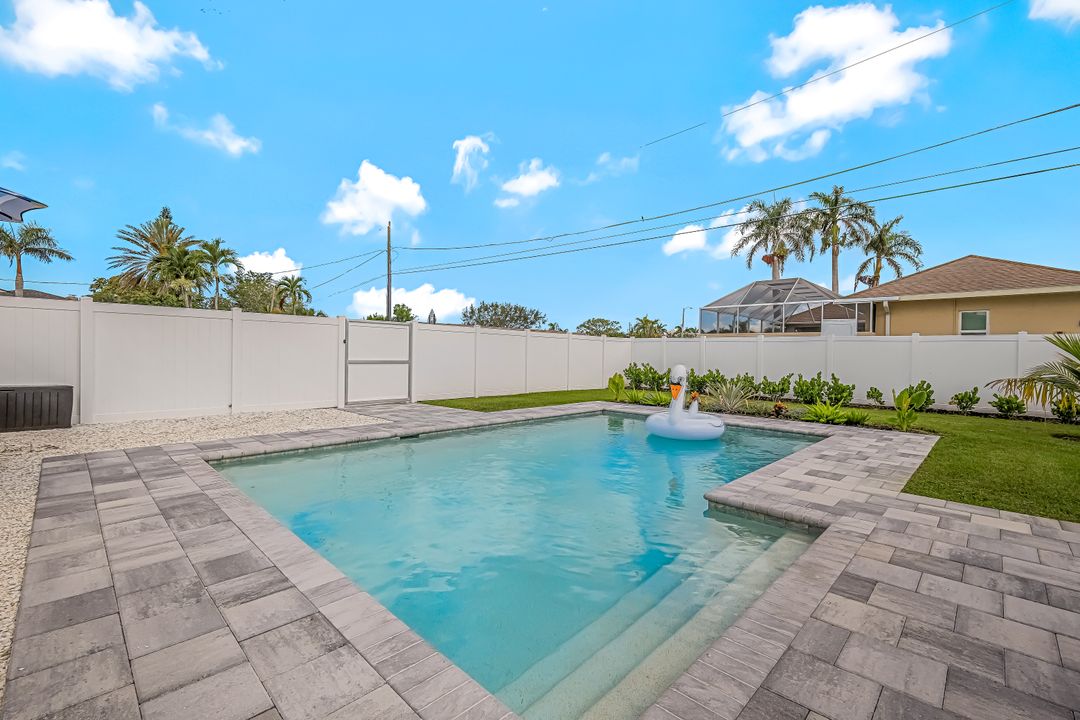 603 108th Ave N, Naples, FL 34108