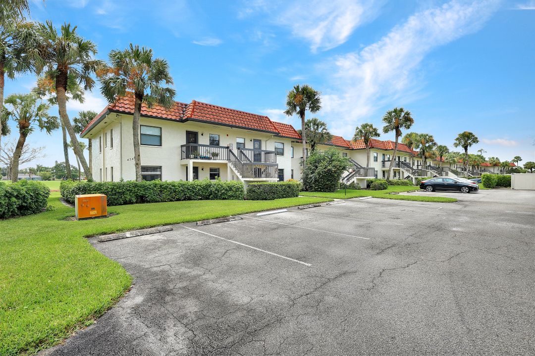 4346 27th Ct SW #201, Naples, FL 34116